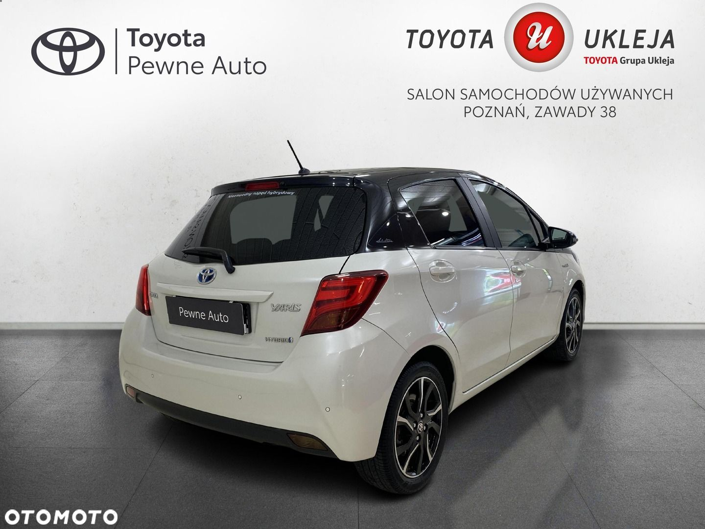 Toyota Yaris Hybrid 100 Selection Pure - 2