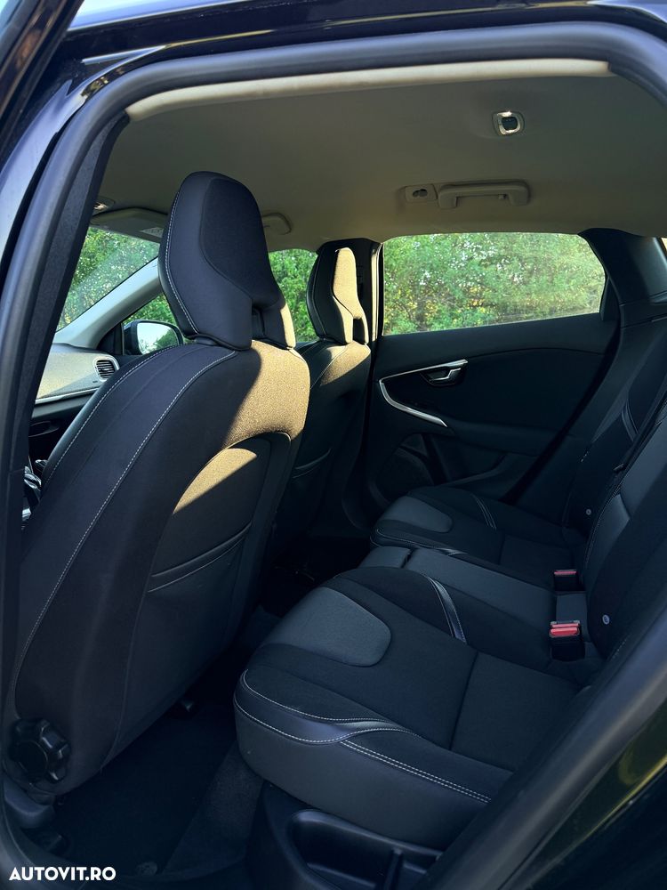 Volvo V40 D3 Geartronic Summum - 22