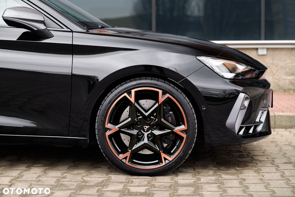 Cupra Leon Sportstourer 2.0 TSI 4Drive DSG VZ - 17