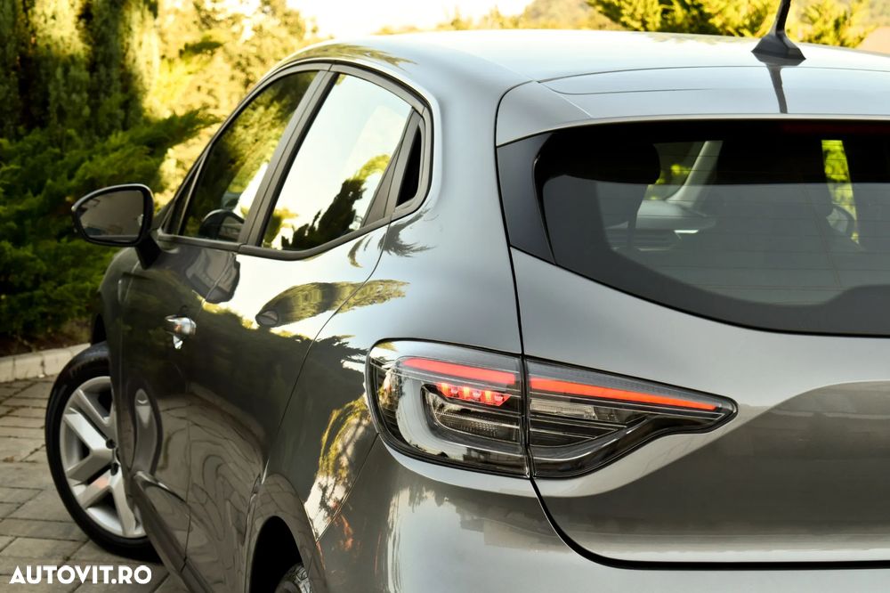 Renault Clio - 24