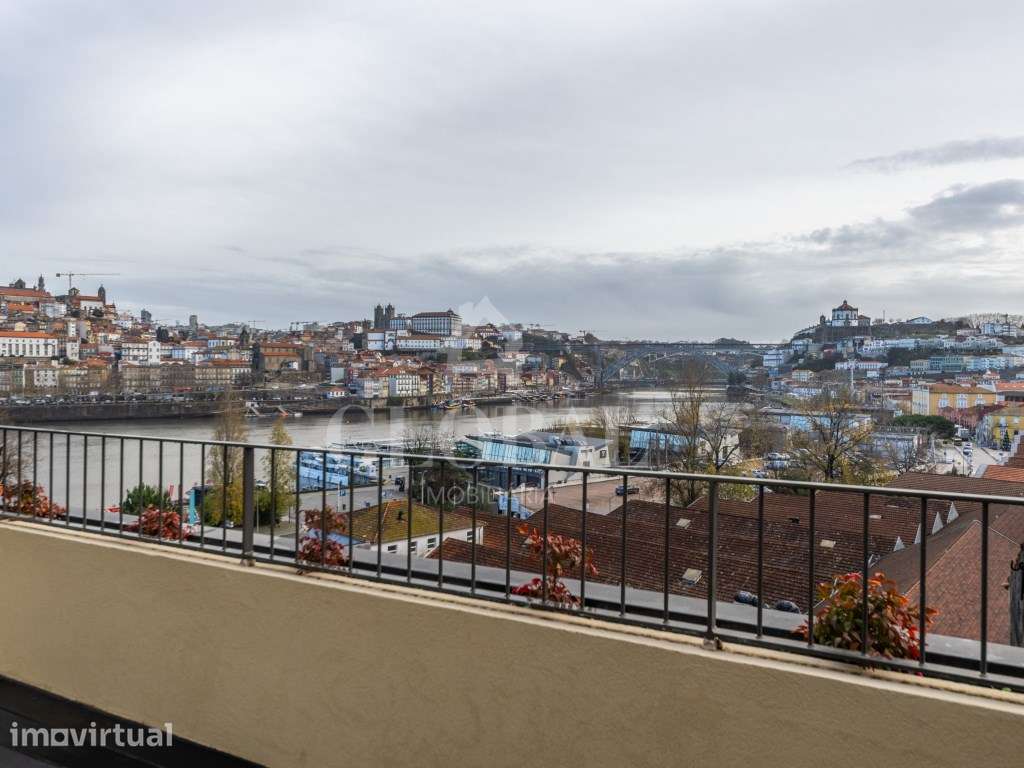 Apartamento T4 (Condomínio Fechado) Vila Nova de Gaia - Grande imagem: 3/34