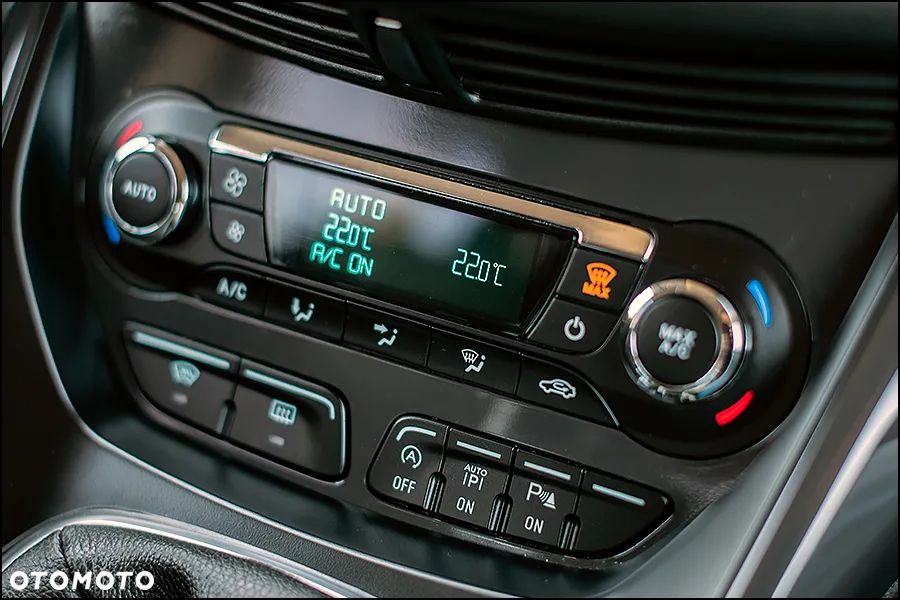 Ford Kuga - 26