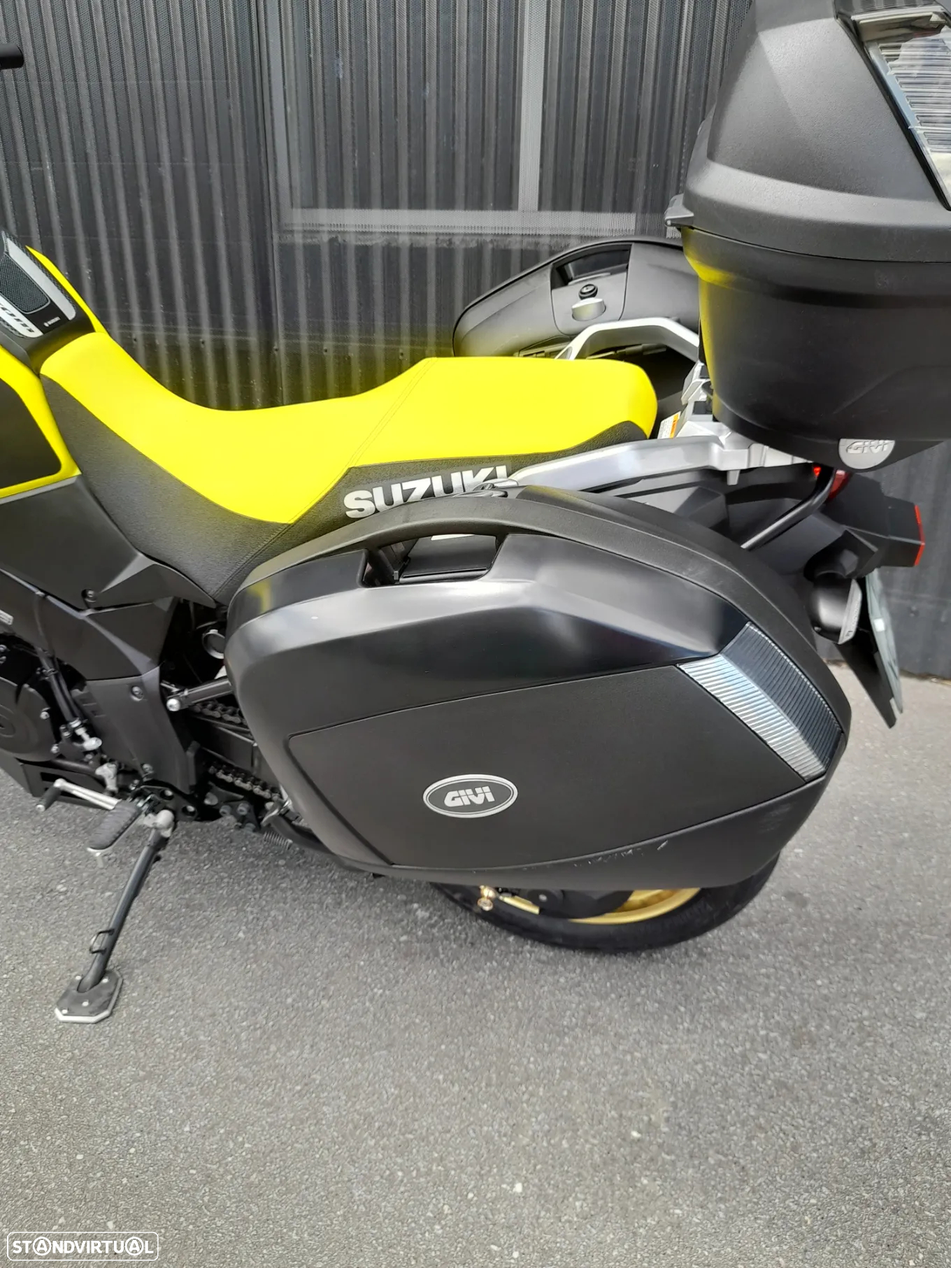 Suzuki DL V-Strom 1000 - 4