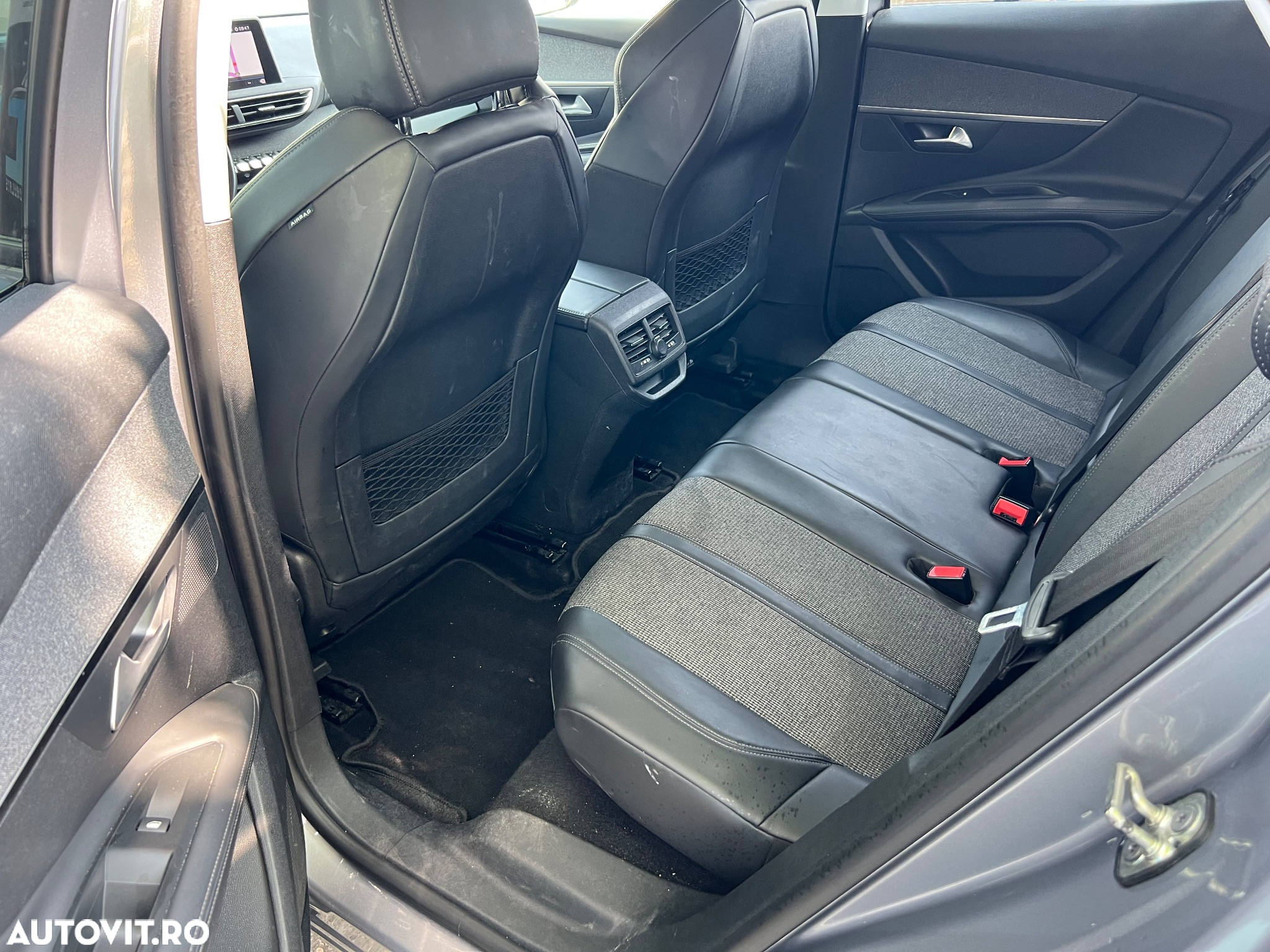 Peugeot 3008 1.5 BlueHDI 130 S&S BVM6 Allure - 12