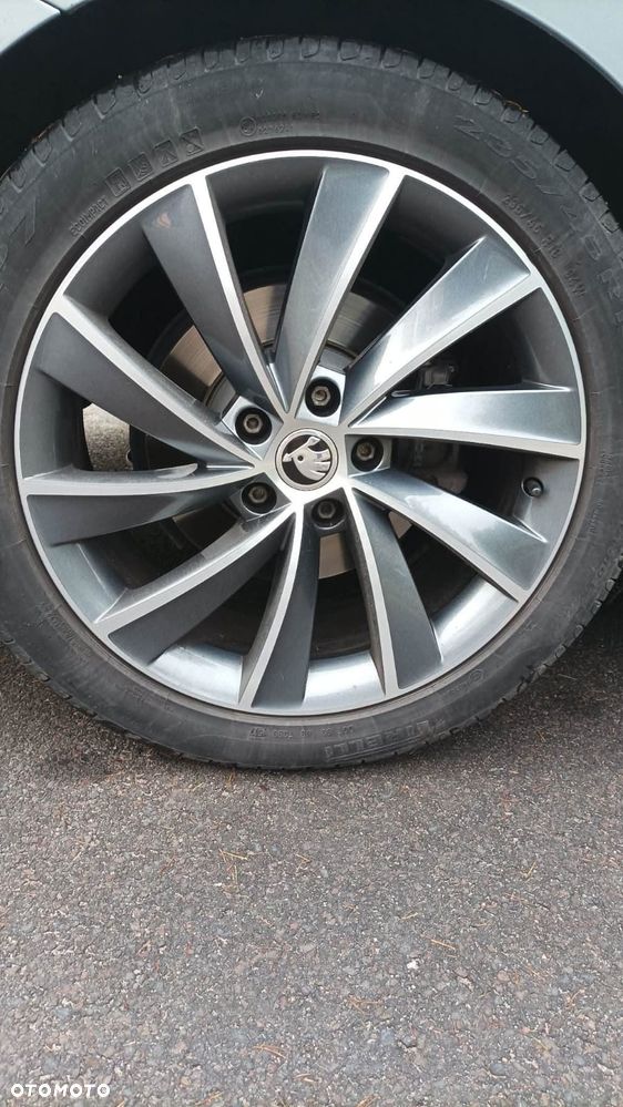 Skoda Superb 1.8 TSI L&K DSG - 17