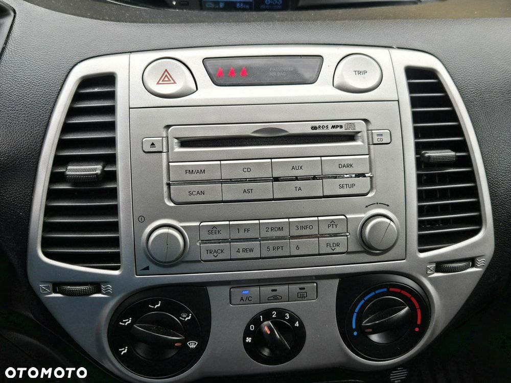 Hyundai i20 - 15
