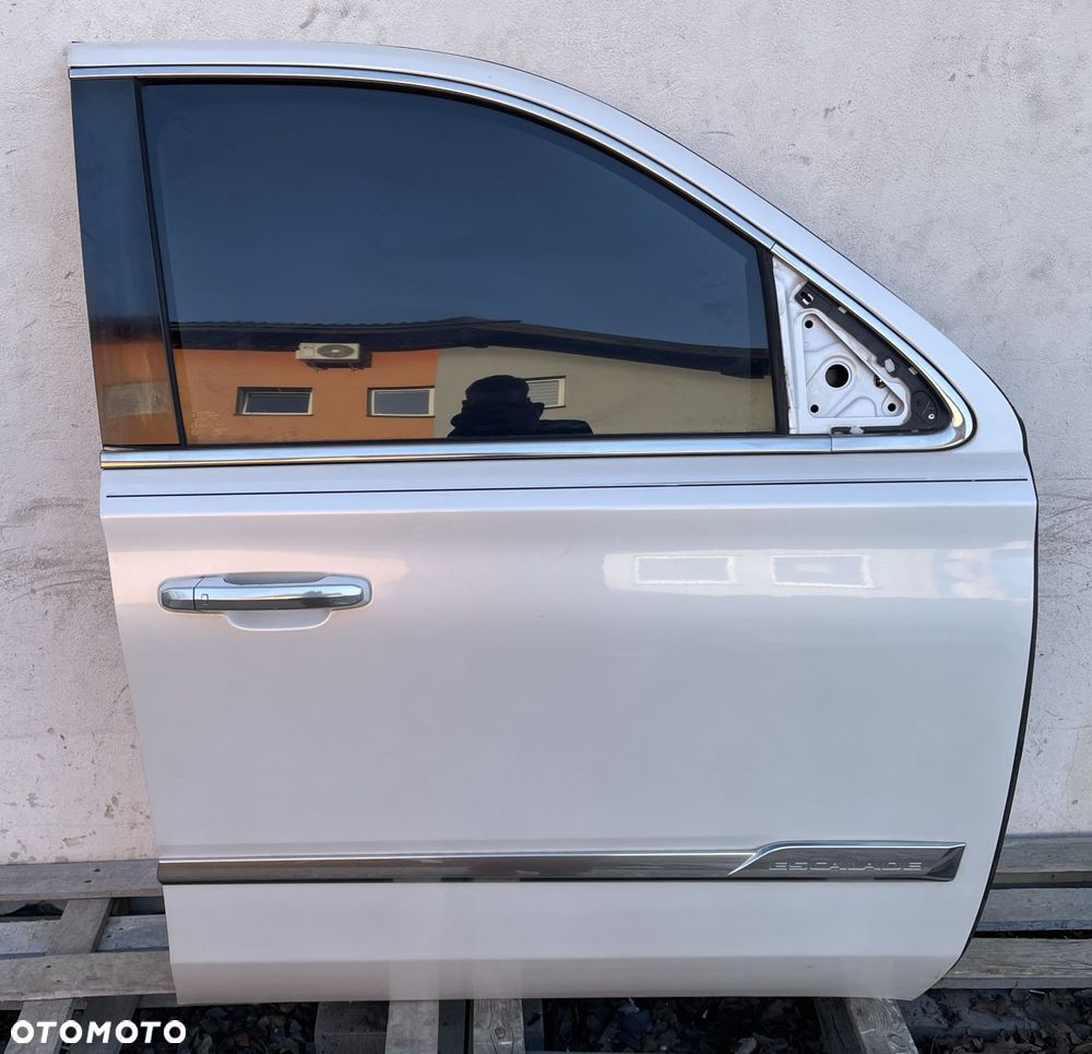 O3 CADILLAC ESCALADE IV 2014 - DRZWI PRZEDNIE PRAWE PRZÓD 23378543