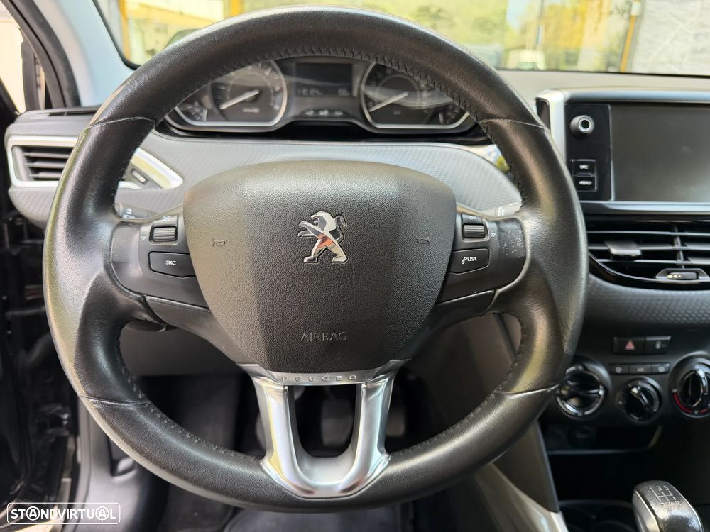 Peugeot 2008 1.6 BlueHDi Style - 15