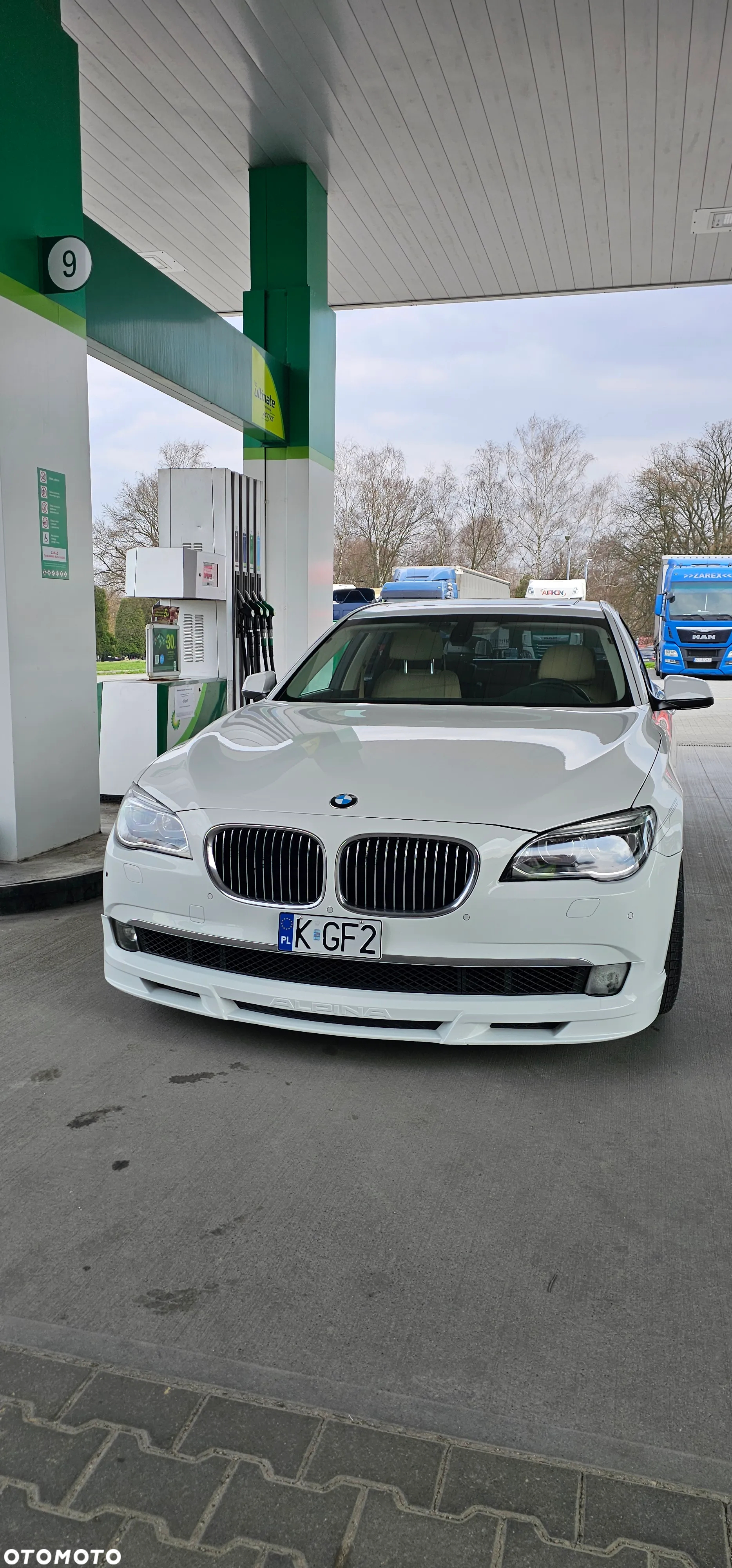 BMW Seria 7 740i - 22