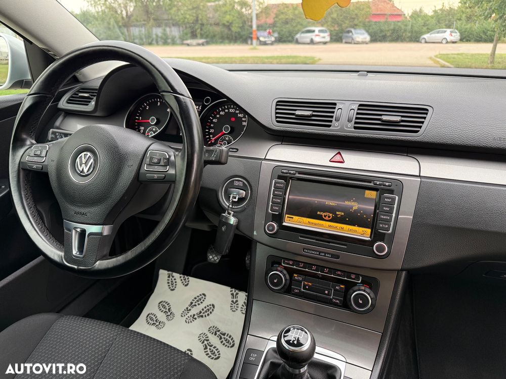 Volkswagen Passat - 10