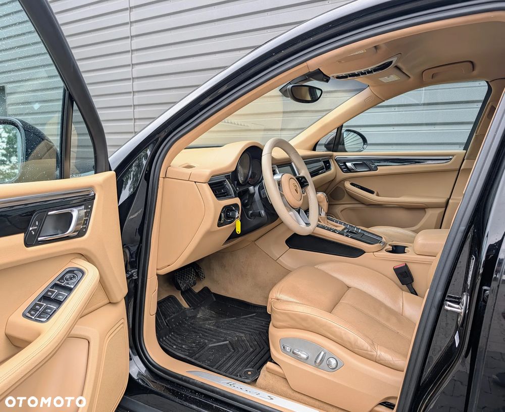 Porsche Macan - 13