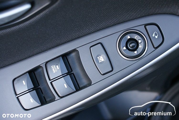 Hyundai i30 1.6 CRDi Fifa World Cup Edition - 22