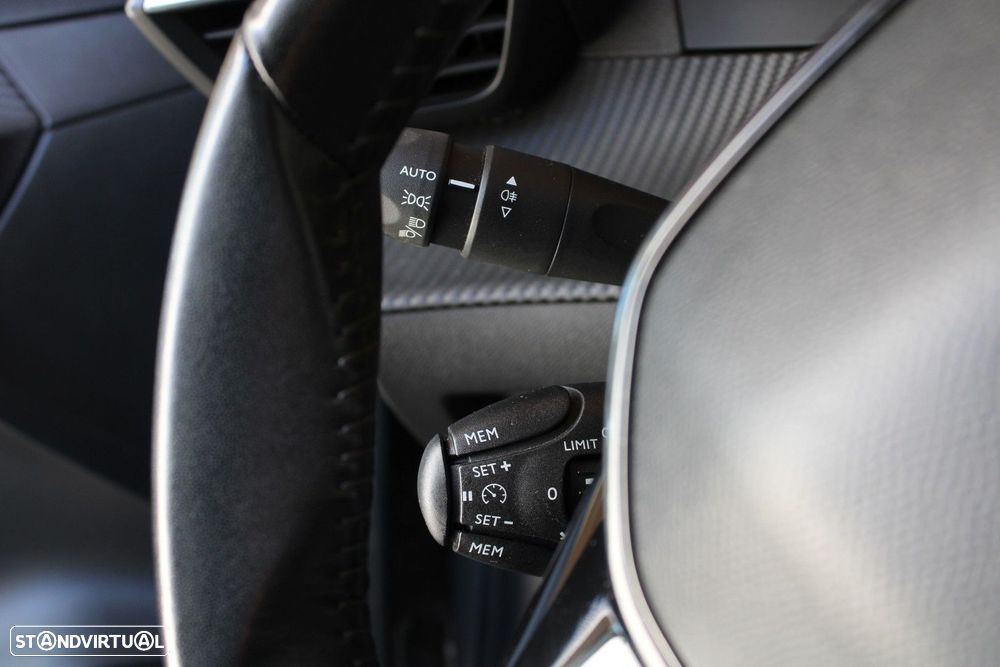Peugeot 208 1.2 PureTech Allure - 22