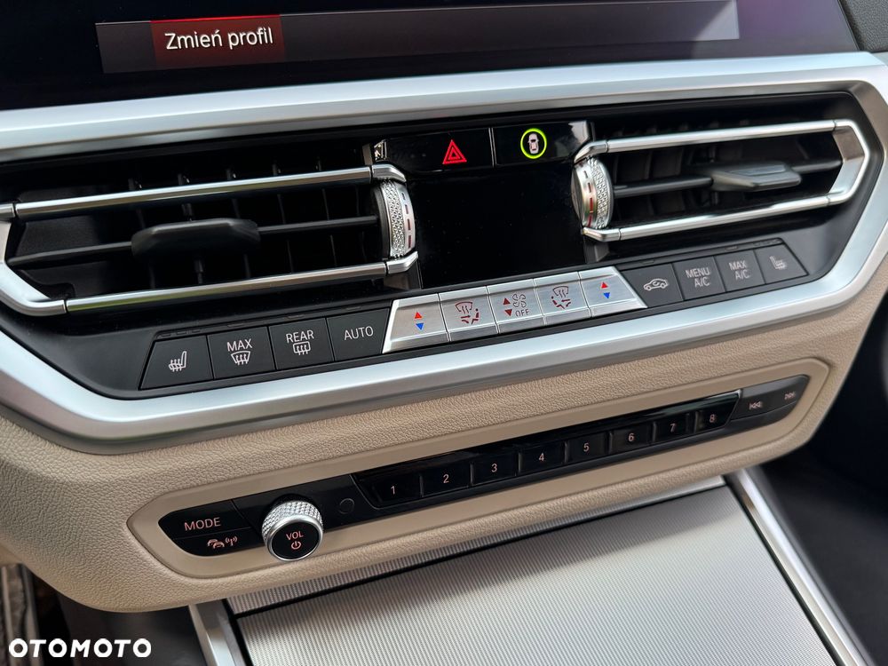 BMW Seria 3 330i xDrive M Sport sport - 12