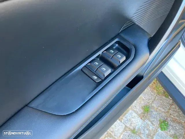 MG MG4 51 kWh Standard - 23