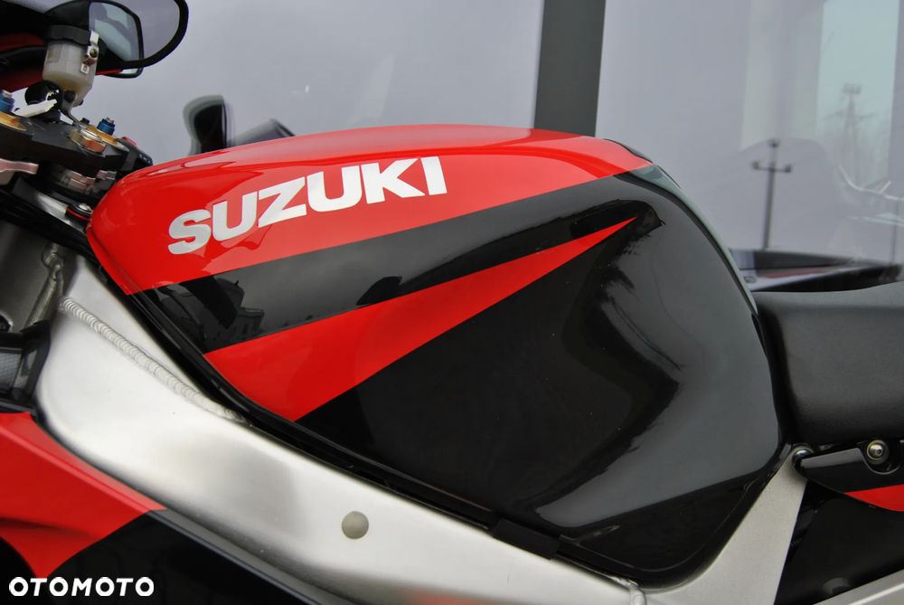 Suzuki GSX-R - 12