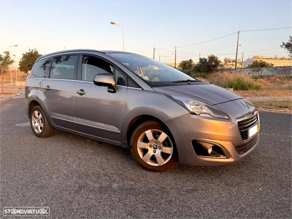 Peugeot 5008 1.6 E-HDi Active 2-Tronic - 11
