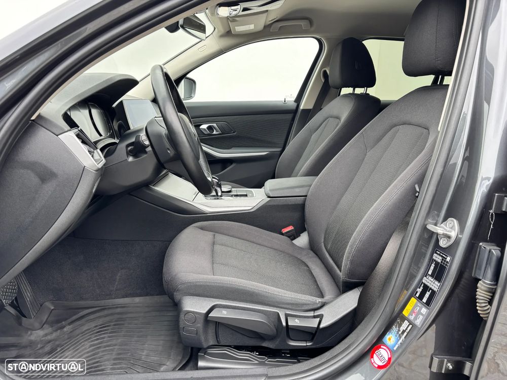 BMW 330 - 19