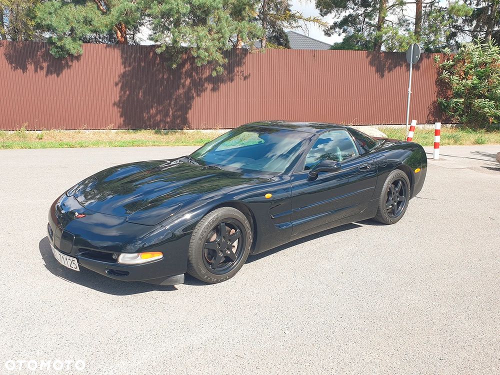 Chevrolet Corvette - 9
