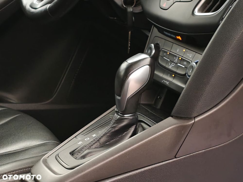 Ford Focus 2.0 16V Ghia - 19