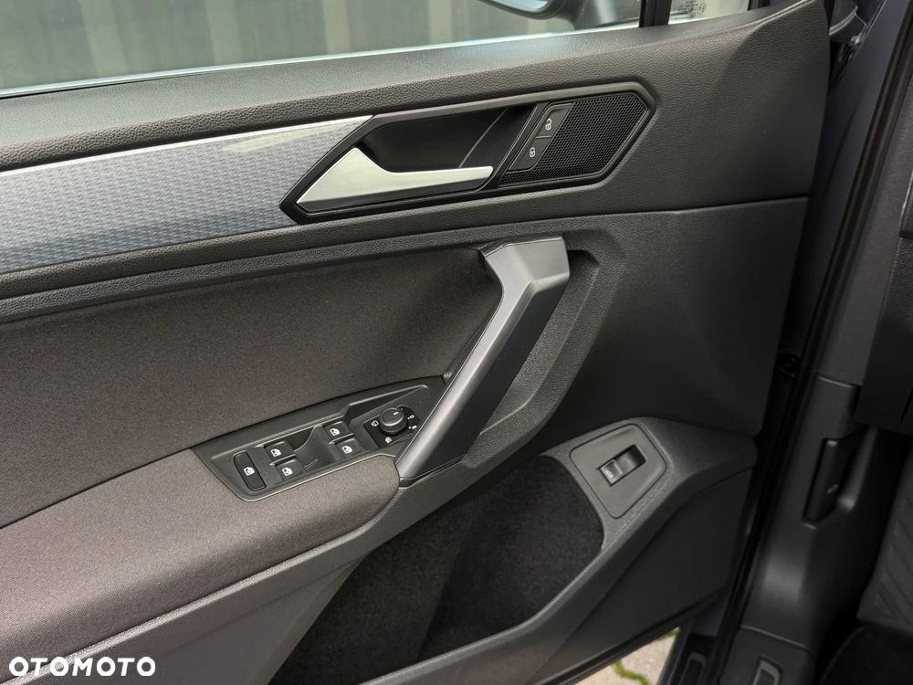 Volkswagen Tiguan 1.5 TSI EVO Trendline - 17