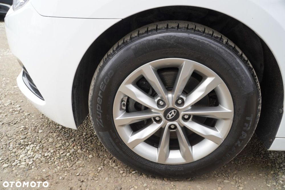 Hyundai i40 1.7 CRDi Comfort + - 26