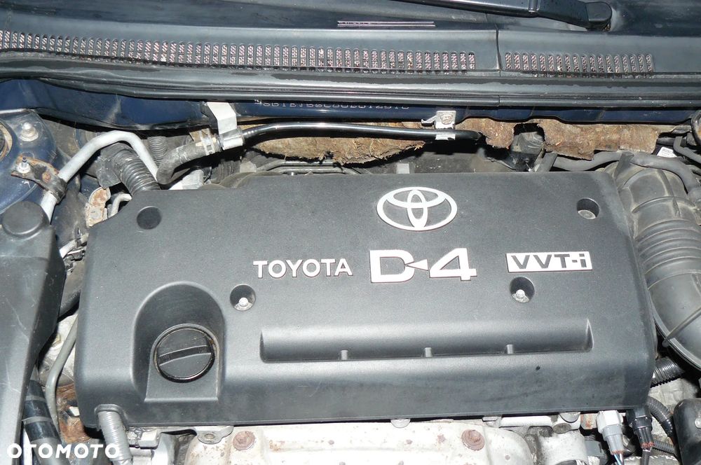 Toyota Avensis - 33