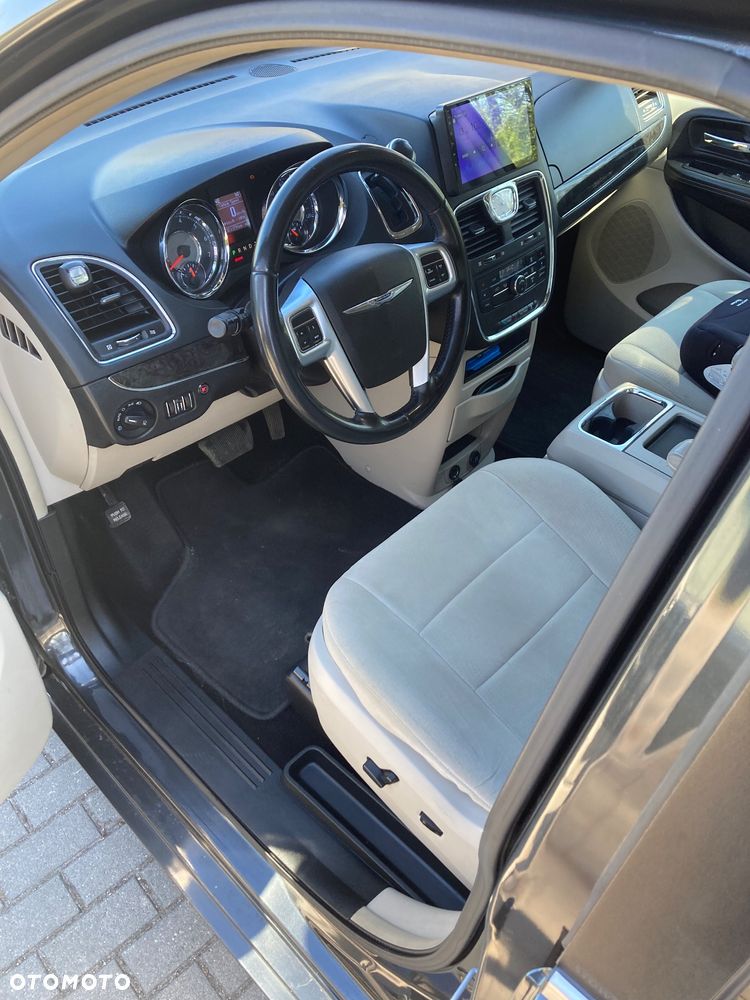 Chrysler Town & Country 3.6 Touring - 8