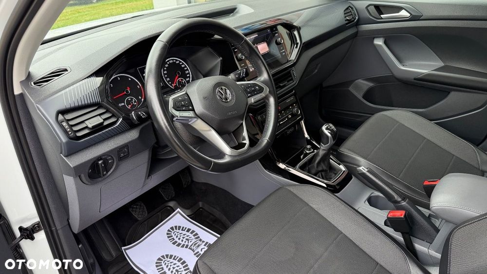 Volkswagen T-Cross - 17