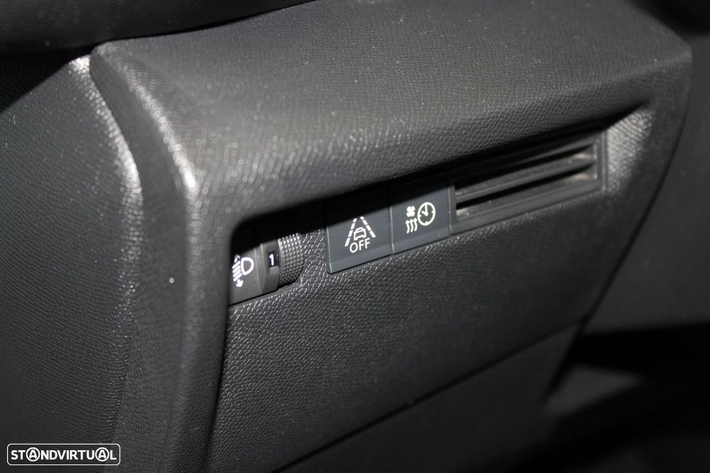 Citroën e-C4 50 kWh E-Series Collection - 11