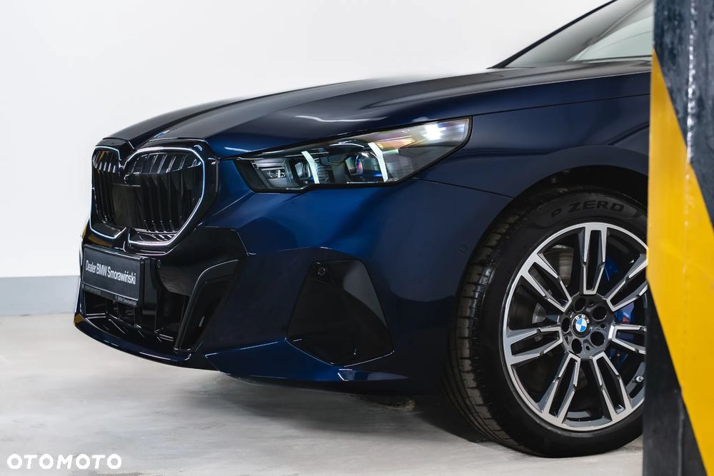 BMW Seria 5 540d xDrive mHEV M Sport - 16