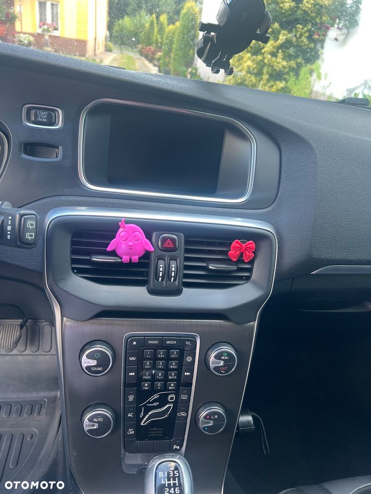 Volvo V40 D2 R Design - 7