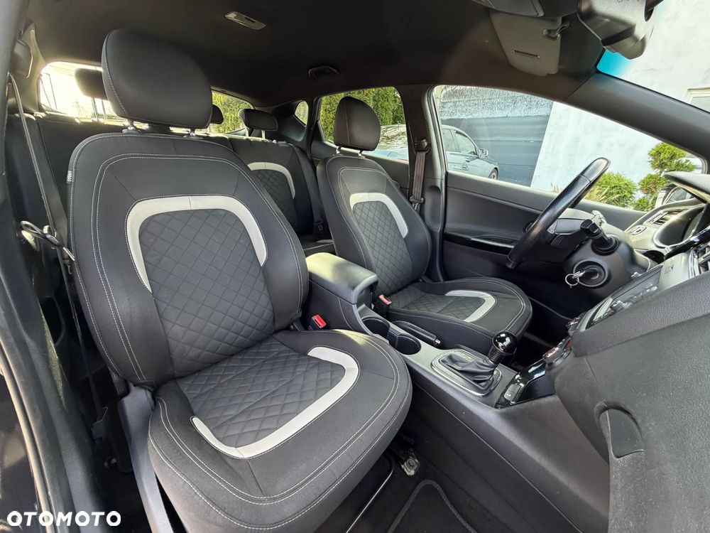 Kia Ceed 1.6 CRDi 136 DCT ISG GT Line - 18