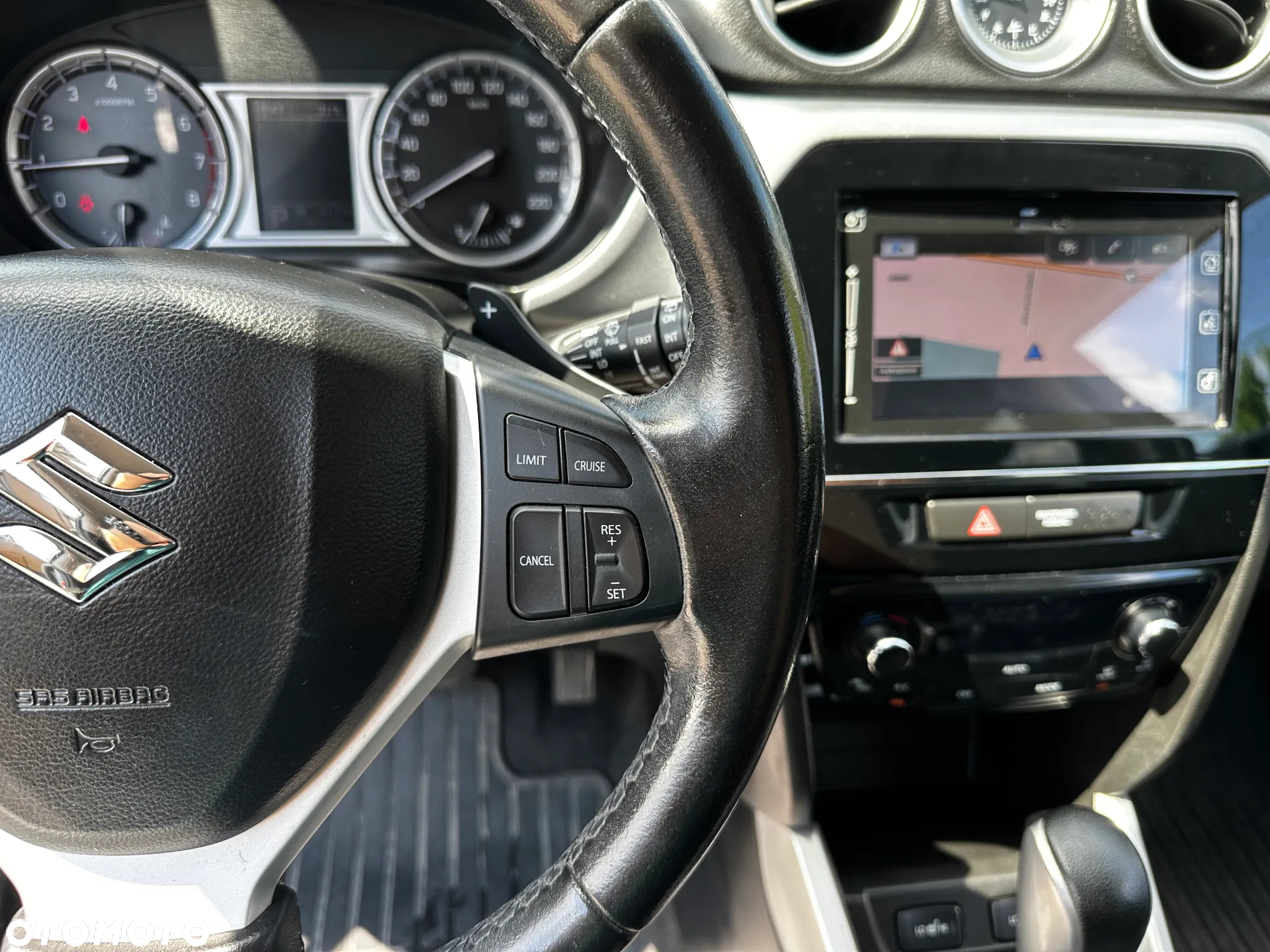 Suzuki Vitara - 11