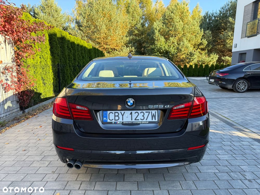 BMW Seria 5 525d xDrive - 5