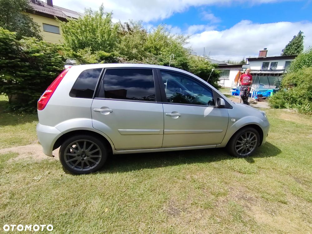 Ford Fiesta 1.4 Ambiente - 5