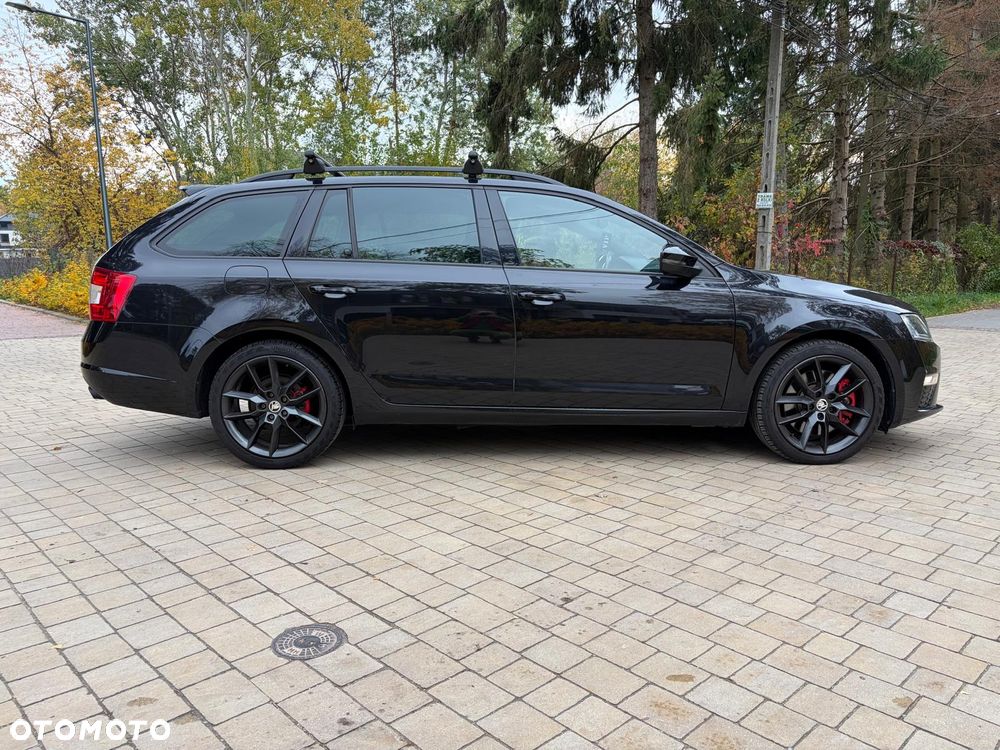 Skoda Octavia 2.0 TDI DSG RS - 23