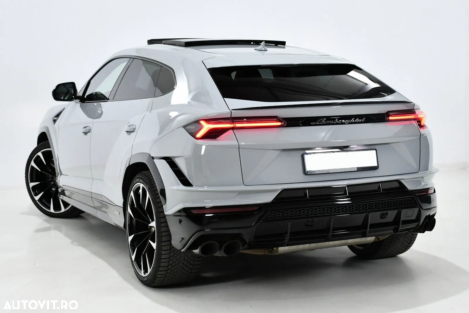 Lamborghini URUS - 8