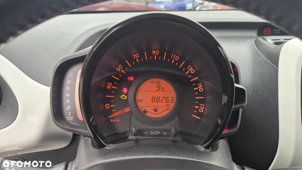 Toyota Aygo x-play - 22