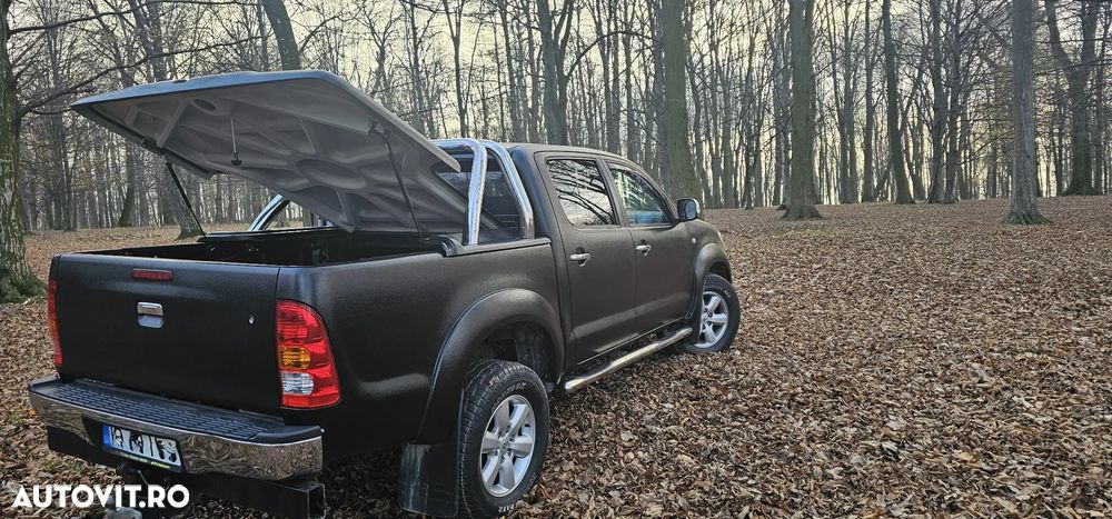 Toyota Hilux 4x4 Double Cab - 13