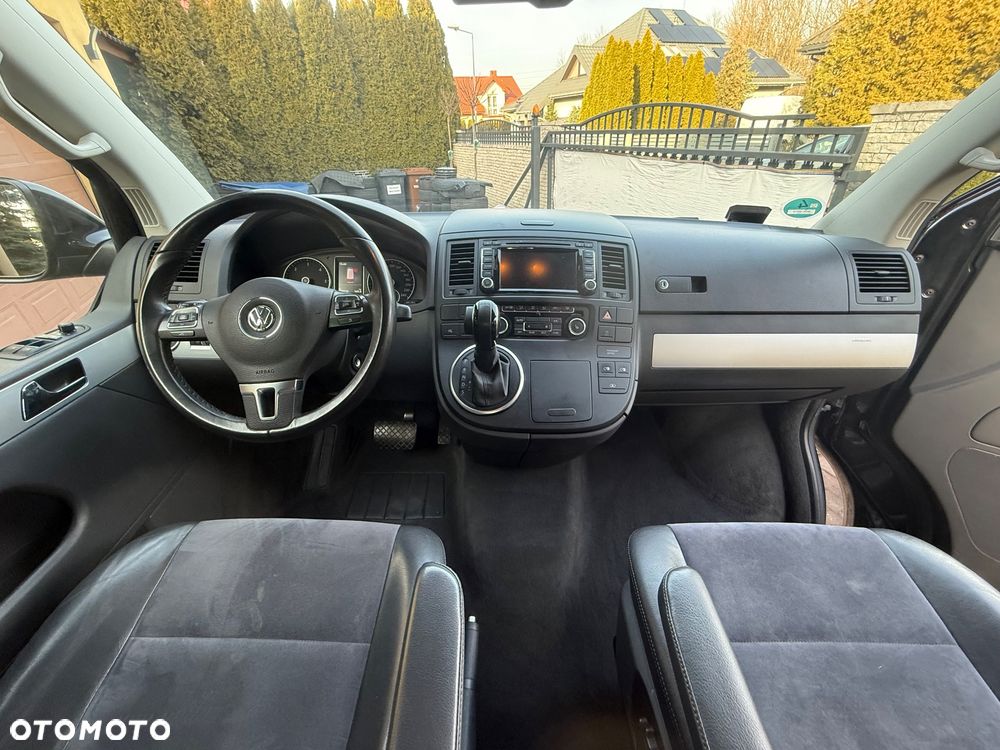 Volkswagen Multivan - 13