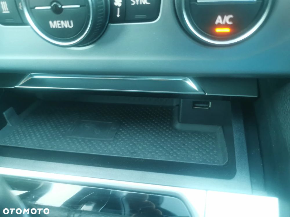 Volkswagen Passat 2.0 TDI SCR DSG Highline - 30