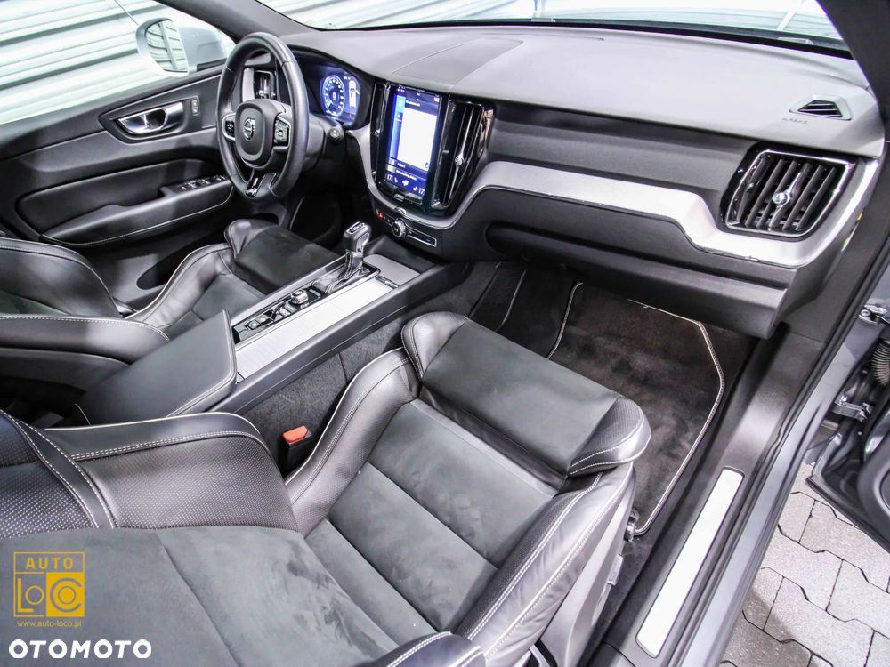 Volvo XC 60 D4 AWD R-Design - 9