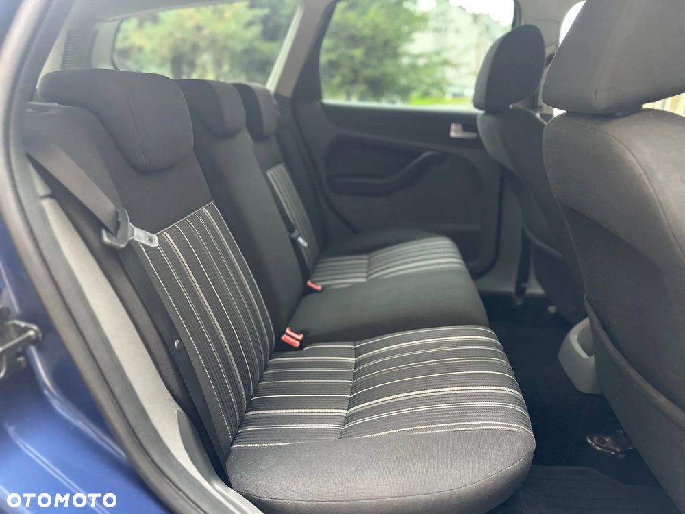 Ford Focus - 8