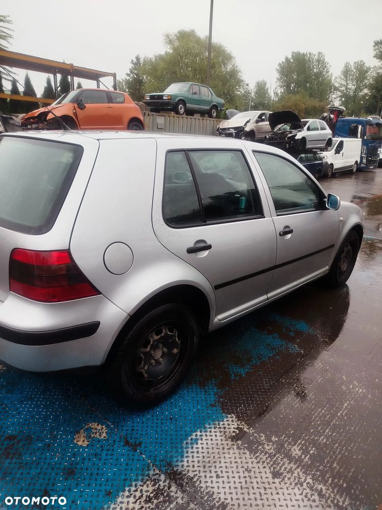 Volkswagen Golf 4  na części - 8