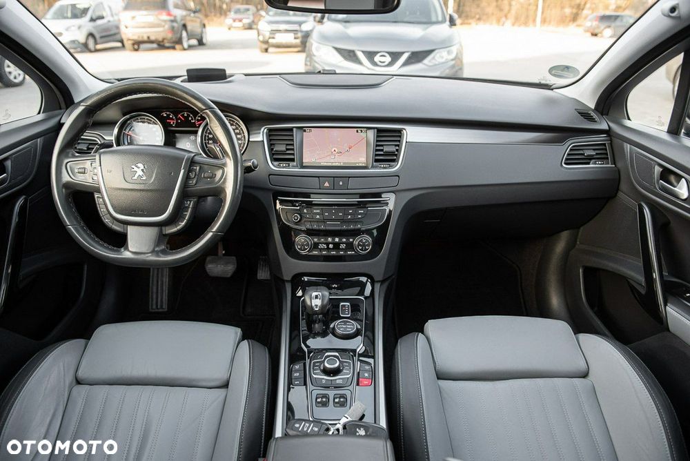 Peugeot 508 RXH 2.0 HDi HYbrid4 - 5