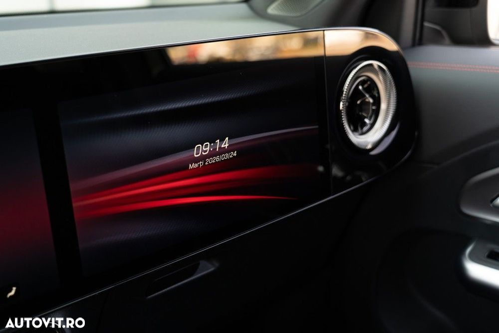 Mercedes-Benz GLB - 37