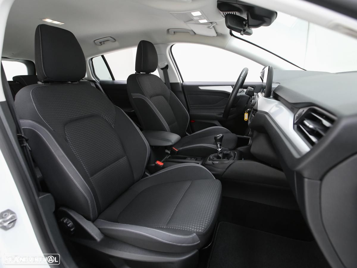 Ford Focus SW 1.5 TDCi EcoBlue Connected - 9