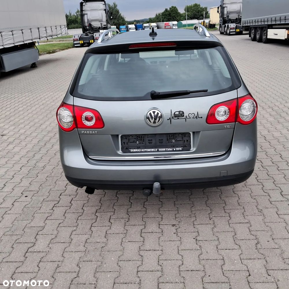Volkswagen Passat - 2