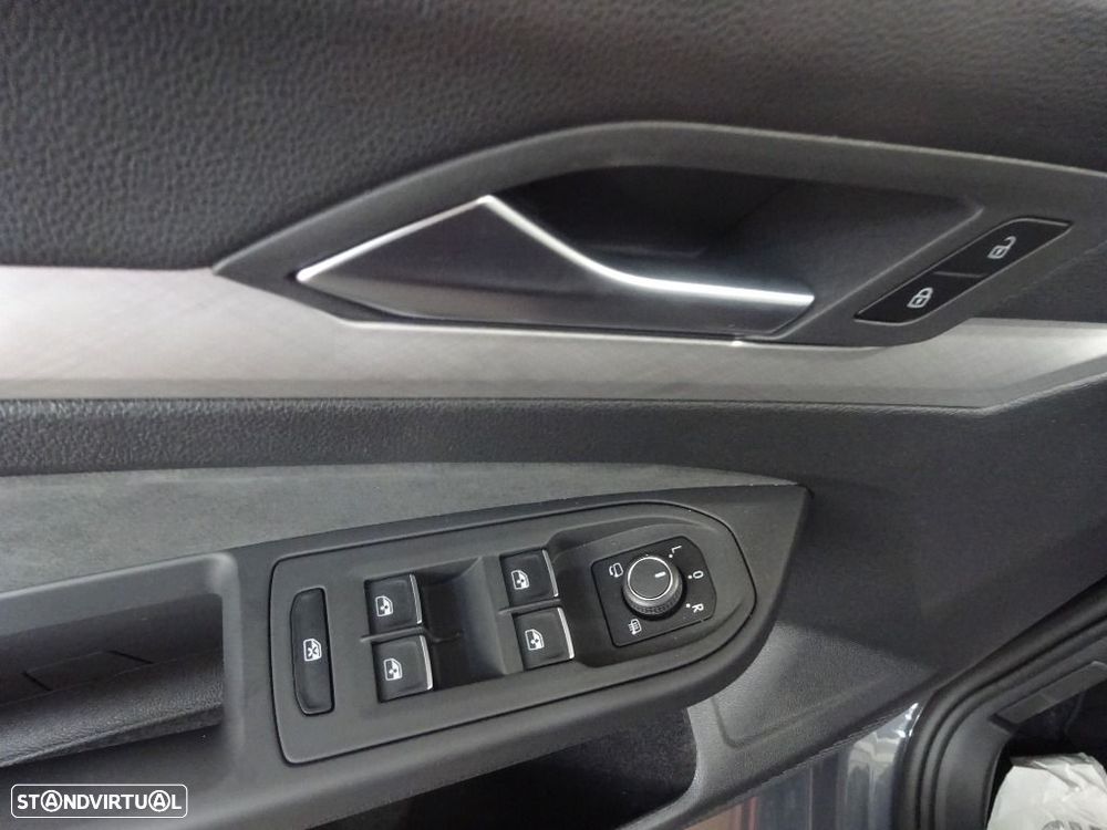 VW Golf 1.5 eTSI Urban DSG - 9
